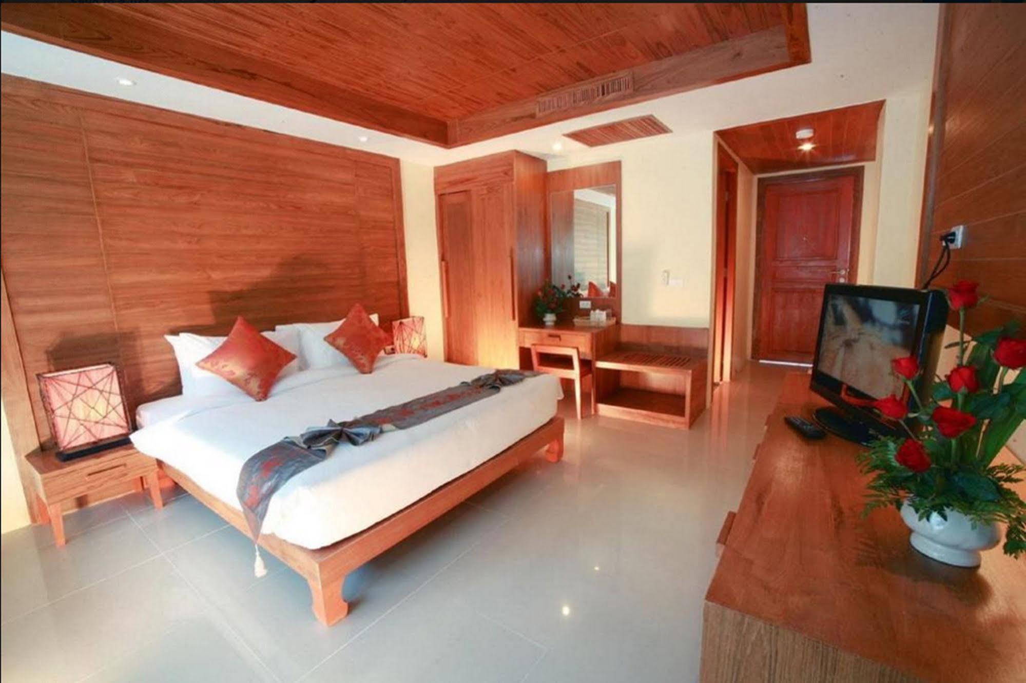 Honey Resort, Kata Beach Ngoại thất bức ảnh